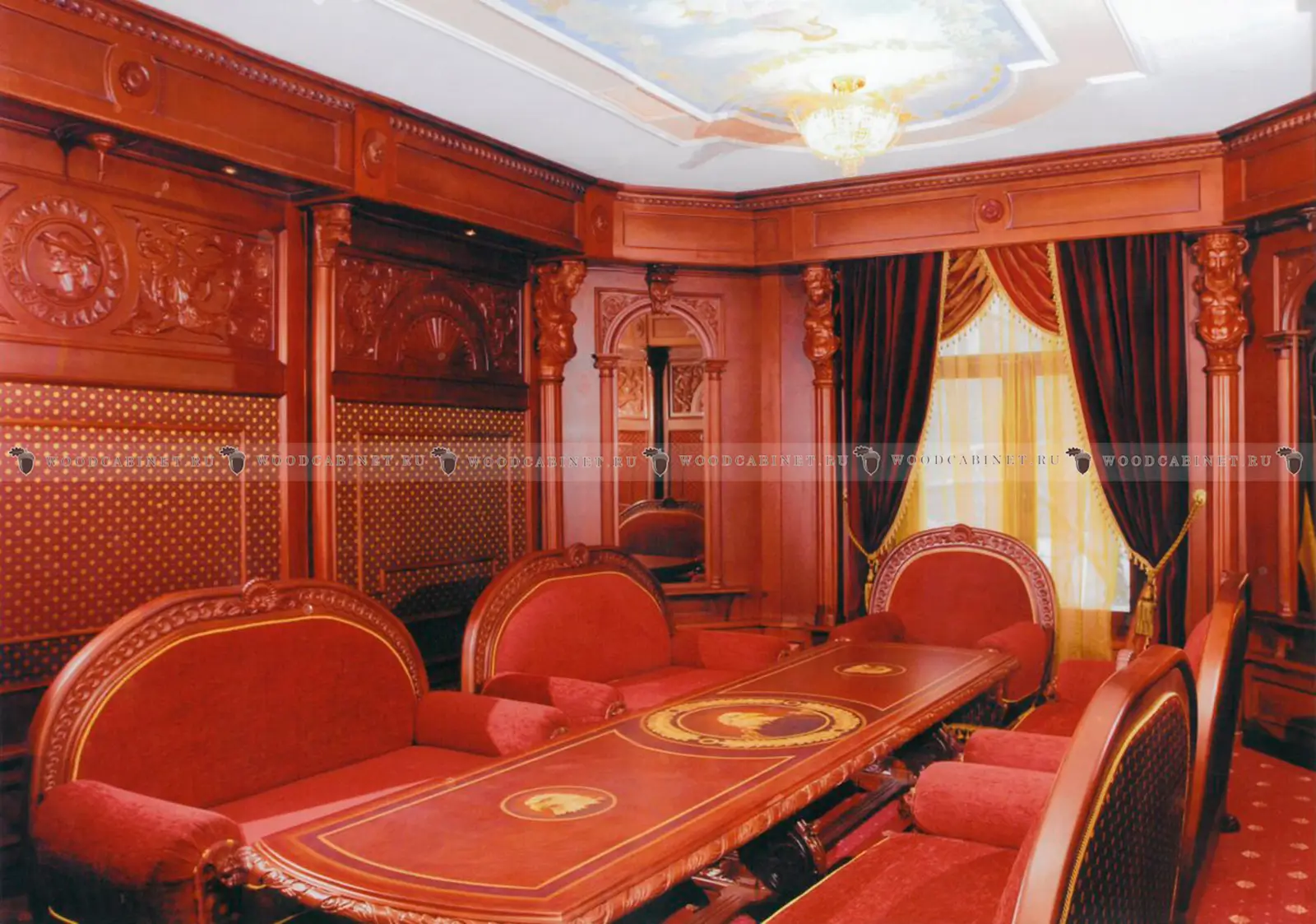Кабинет премиум класса из красного дерева