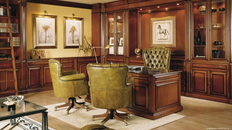 Кабинет из красного дерева